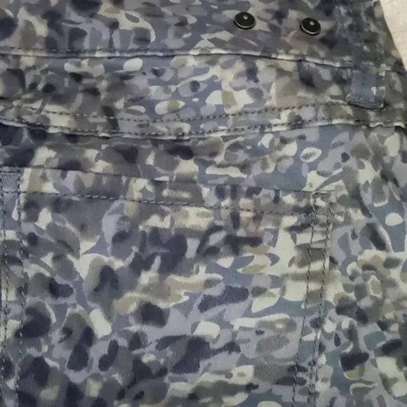 CAbi Skinny Jeans Jeggings Camo Blue Gray Style 604 Size 4 - Picture 4 of 11